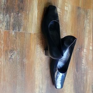 Black heels size 9